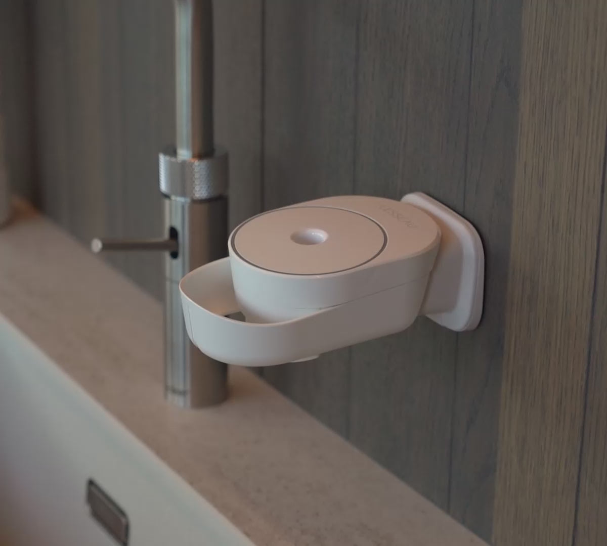Soap dispenser | White