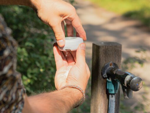 Travel Zeepdispenser In De Natuur