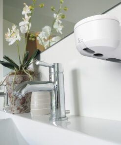witte zeepdispenser met sensor badkamer